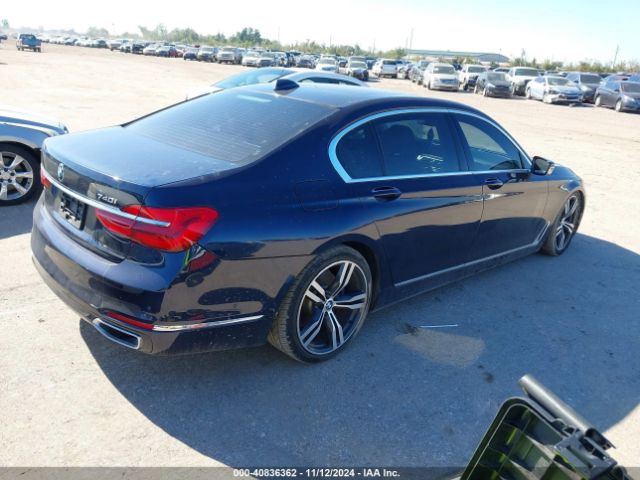 Photo 3 VIN: WBA7E2C5XGG548329 - BMW 740I 