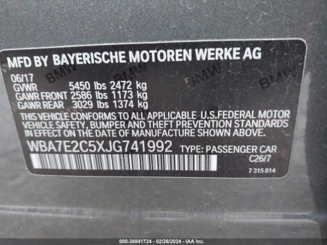 Photo 8 VIN: WBA7E2C5XJG741992 - BMW 740I 