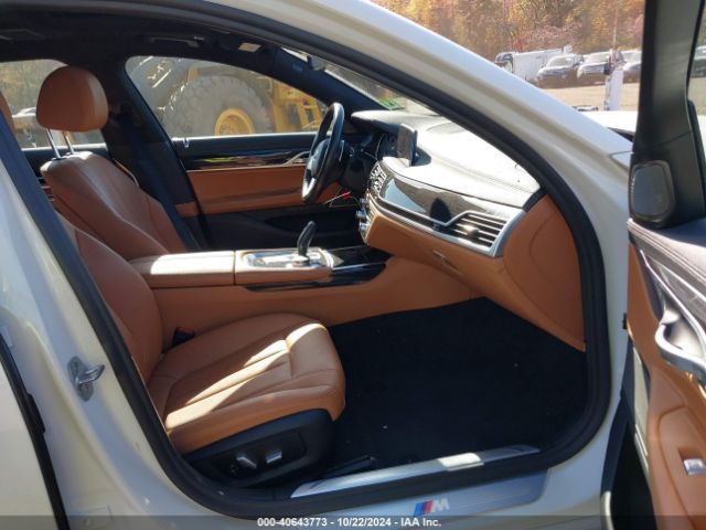 Photo 4 VIN: WBA7E4C50KGV28496 - BMW 740I 