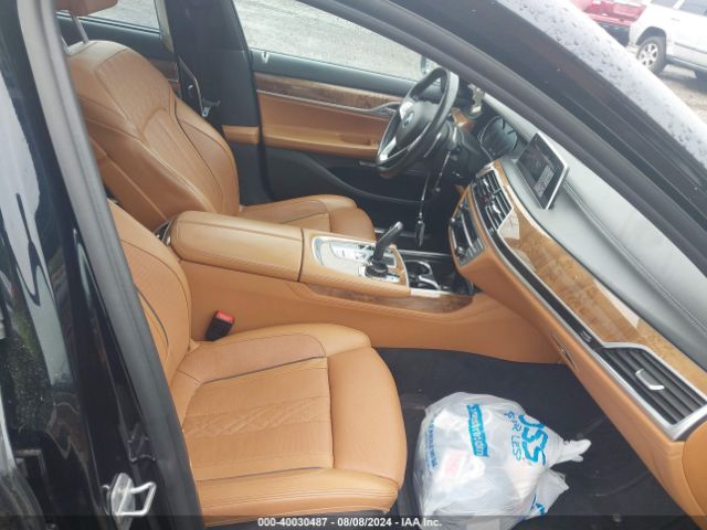 Photo 4 VIN: WBA7E4C51JGV28084 - BMW 740I 