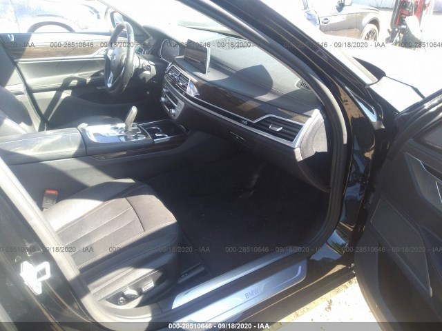 Photo 4 VIN: WBA7E4C52HGU99236 - BMW 7 