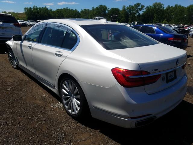 Photo 2 VIN: WBA7E4C54HGU99450 - BMW 740XI 