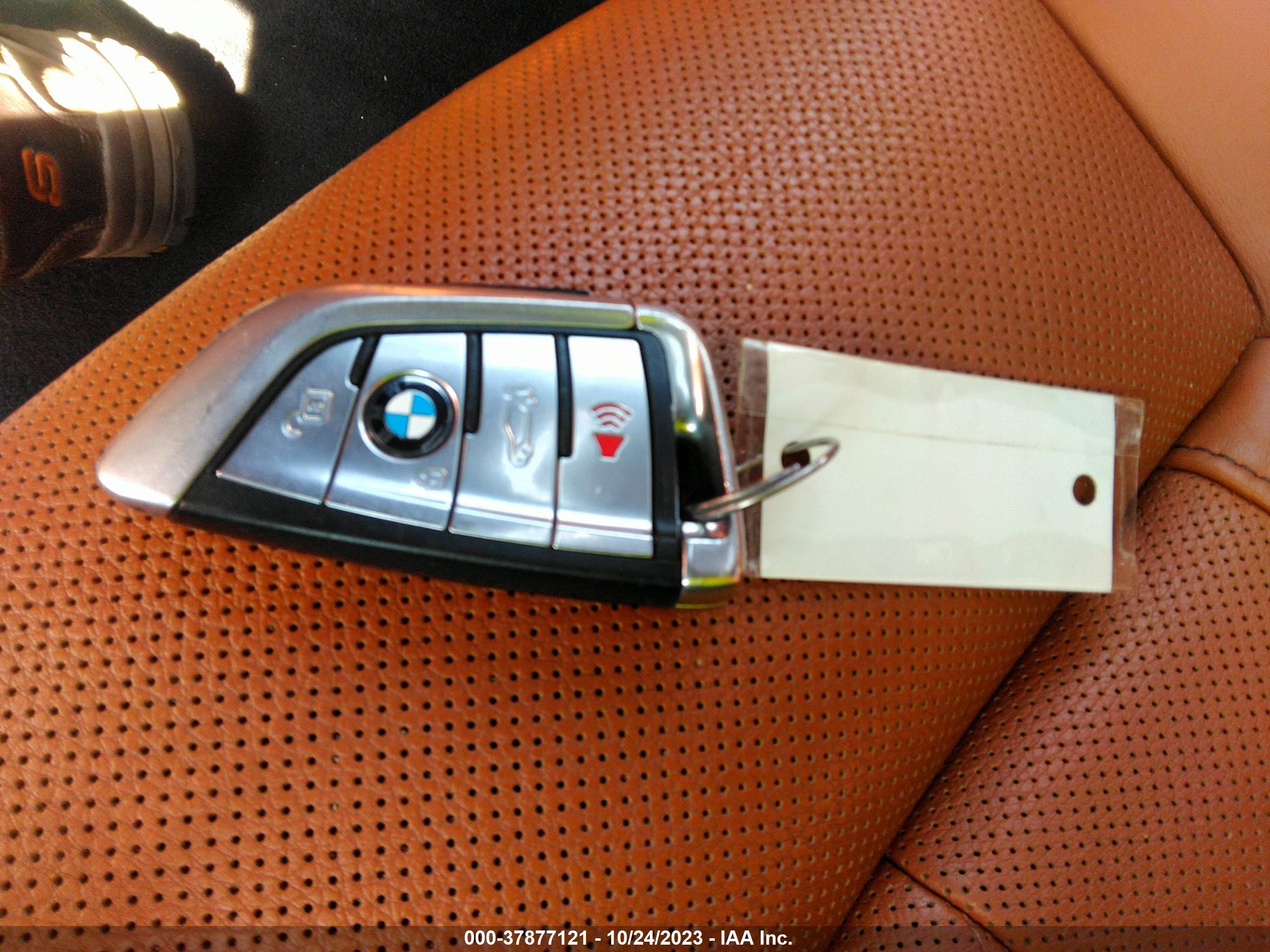 Photo 10 VIN: WBA7F0C53JGM23987 - BMW 7ER 