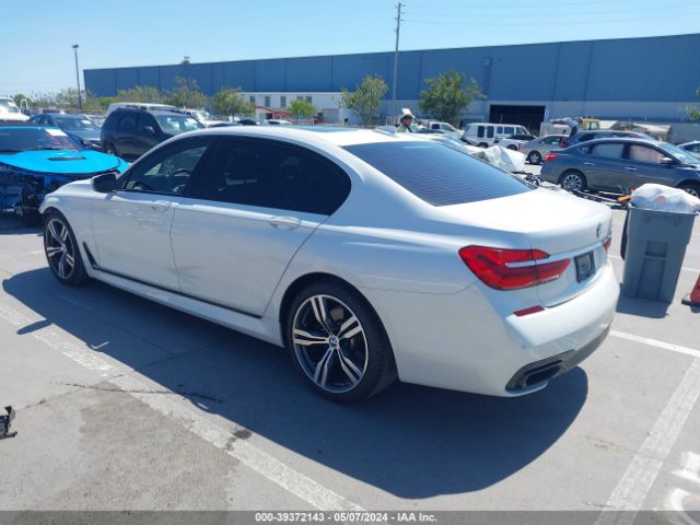 Photo 2 VIN: WBA7F0C54GGM20539 - BMW 750I 