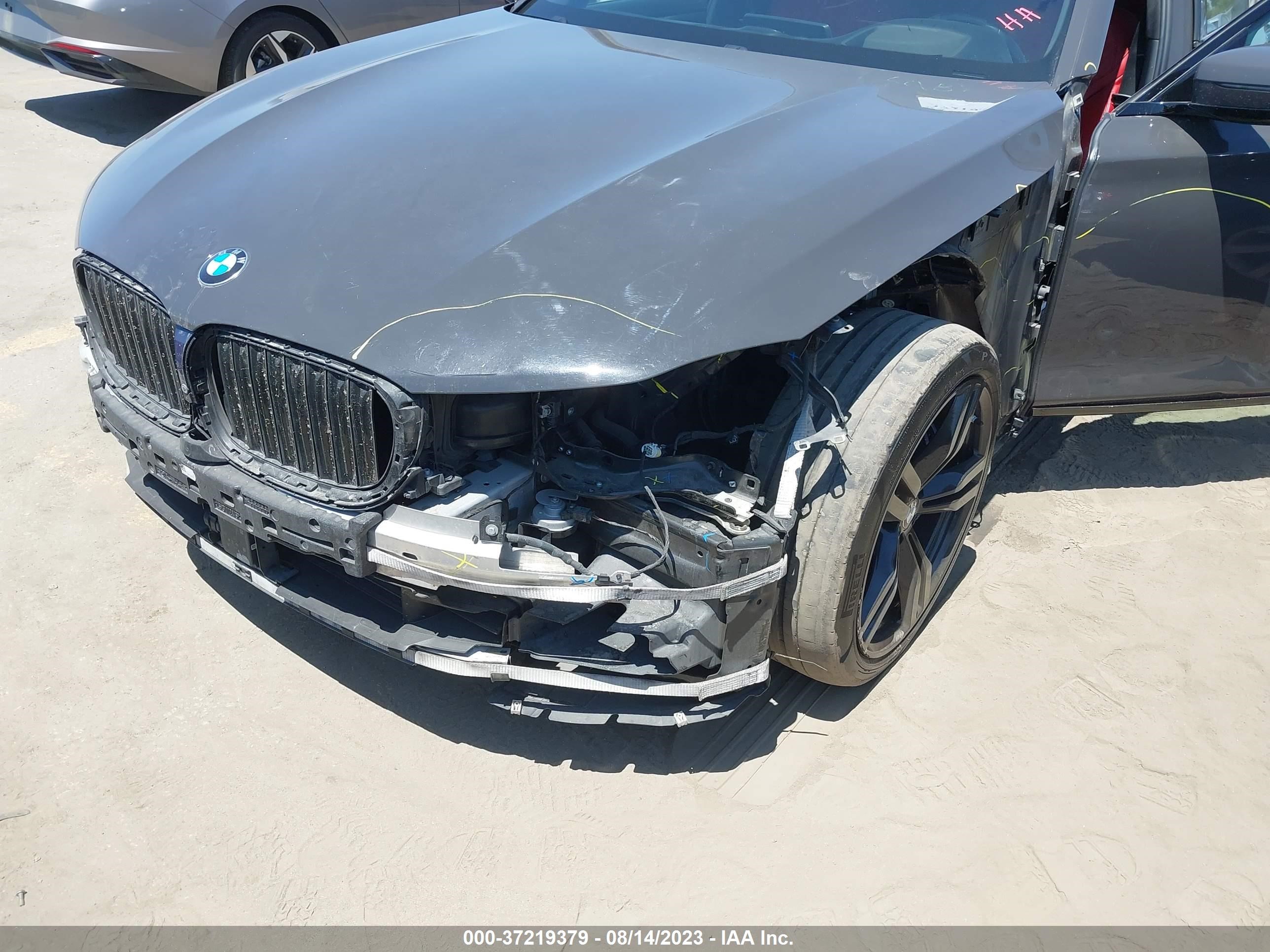 Photo 5 VIN: WBA7F0C54JGM22637 - BMW 7ER 