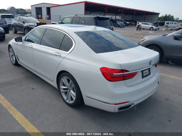 Photo 2 VIN: WBA7F0C55GGL99927 - BMW 750I 