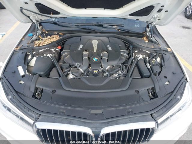 Photo 9 VIN: WBA7F0C55GGL99927 - BMW 750I 