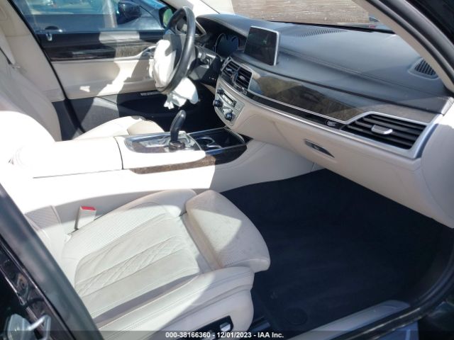 Photo 4 VIN: WBA7F0C58JGM23354 - BMW 750I 