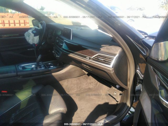 Photo 4 VIN: WBA7F0C5XJGM23615 - BMW 7 