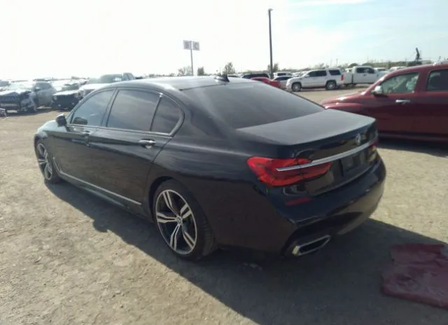 Photo 2 VIN: WBA7F0C5XJGM23761 - BMW 7 SERIES 