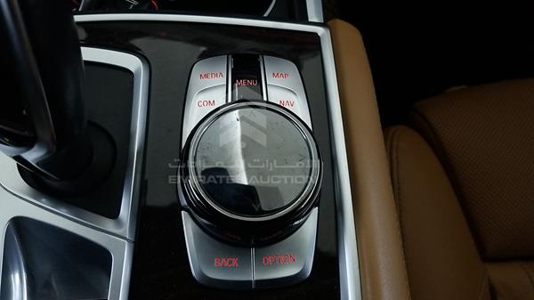 Photo 32 VIN: WBA7F2104JB235611 - BMW 750LI 