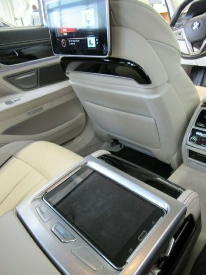 Photo 32 VIN: WBA7F21060G713495 - BMW 750LI 