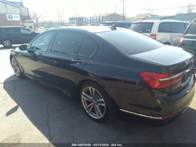 Photo 2 VIN: WBA7F2C50GG416631 - BMW 750 