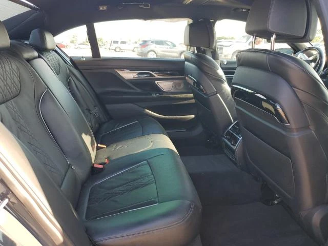 Photo 9 VIN: WBA7F2C50JG423988 - BMW 750 XI 