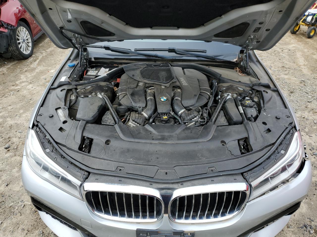 Photo 10 VIN: WBA7F2C51GG415813 - BMW 7ER 