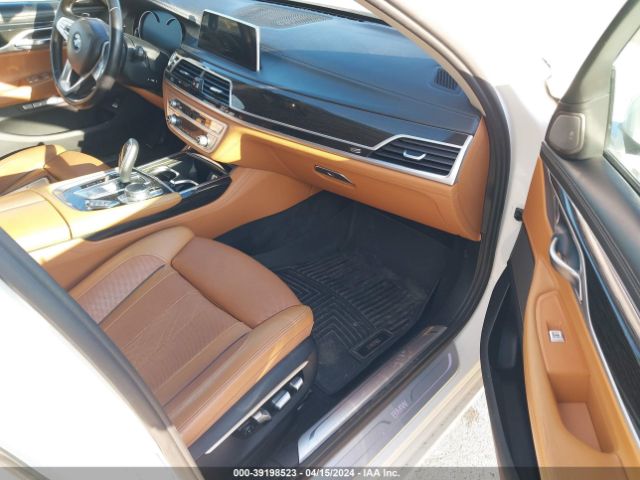 Photo 4 VIN: WBA7F2C51GG420431 - BMW 750I 