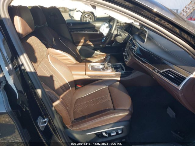 Photo 4 VIN: WBA7F2C51GG421014 - BMW 750I 