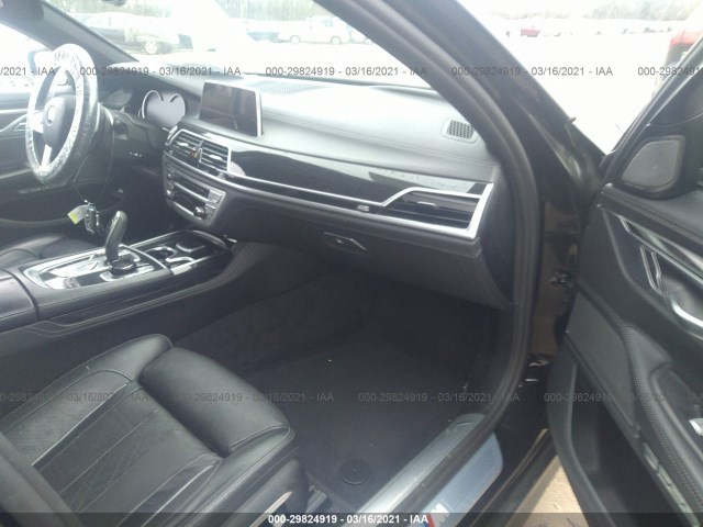 Photo 4 VIN: WBA7F2C51HG421323 - BMW 7 