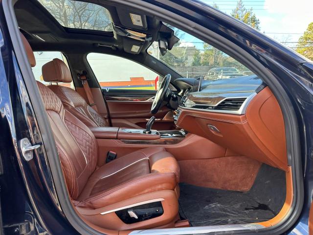 Photo 8 VIN: WBA7F2C51HG422262 - BMW 750 XI 