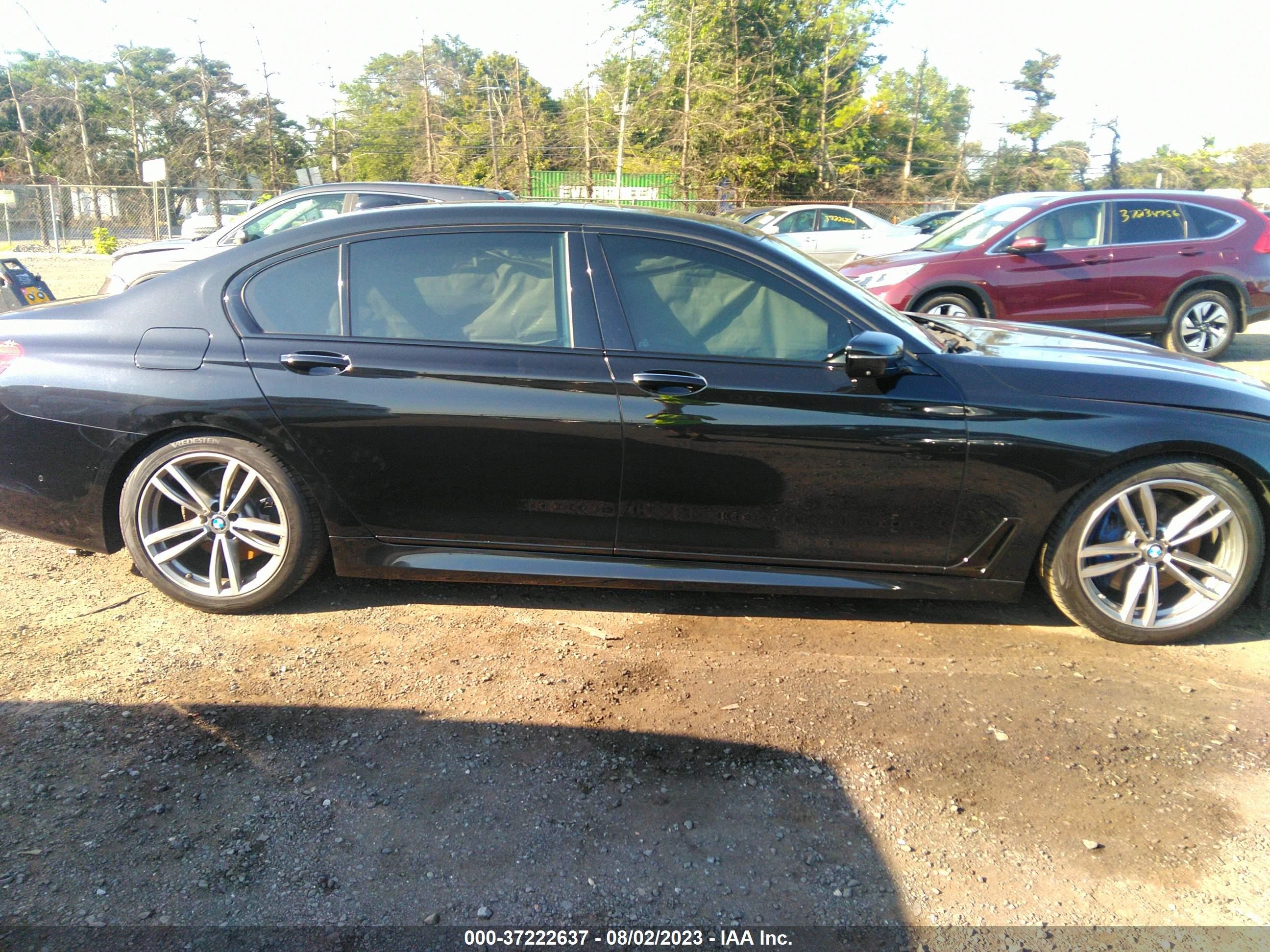 Photo 12 VIN: WBA7F2C51JG423904 - BMW 7ER 