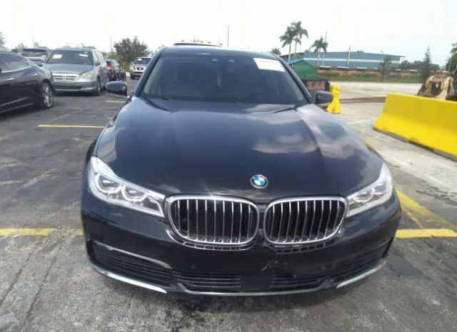 Photo 5 VIN: WBA7F2C52JG424804 - BMW 750I 