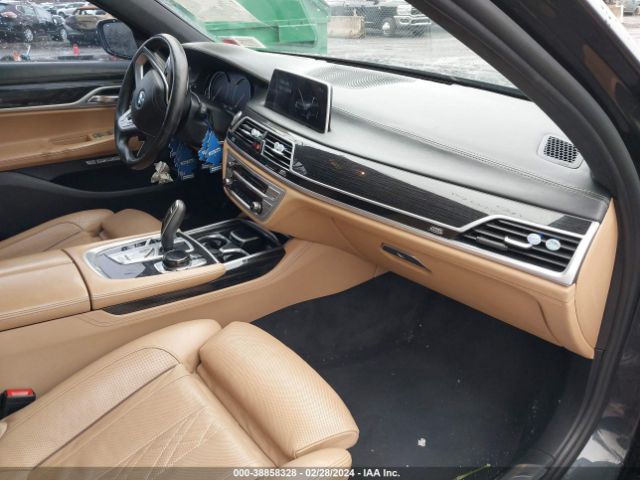 Photo 4 VIN: WBA7F2C54GG419645 - BMW 750I 