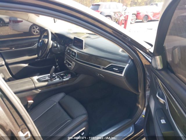 Photo 4 VIN: WBA7F2C57GG420398 - BMW 7 SERIES 