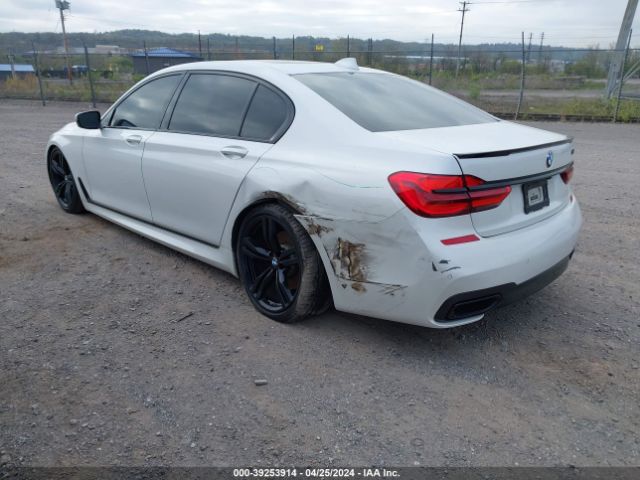 Photo 2 VIN: WBA7F2C58GG416084 - BMW 750I 