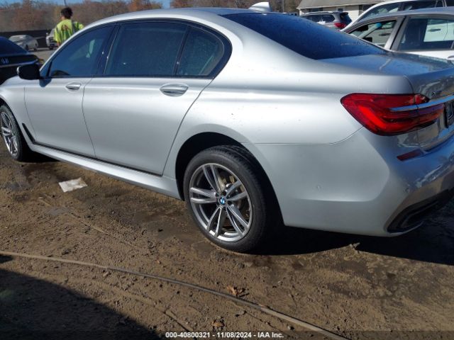 Photo 2 VIN: WBA7F2C58GG420927 - BMW 750I 