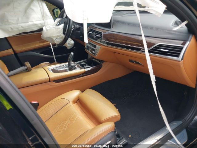 Photo 4 VIN: WBA7F2C59GG415946 - BMW 750I 