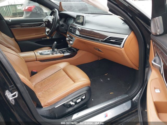 Photo 4 VIN: WBA7F2C59GG417910 - BMW 750I 