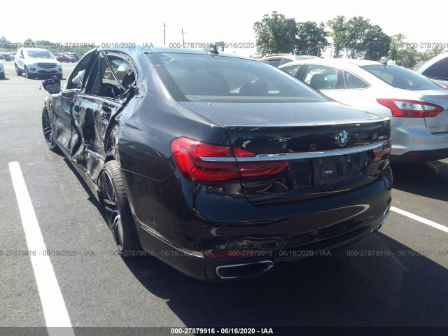 Photo 2 VIN: WBA7J2C35HG497883 - BMW 7 