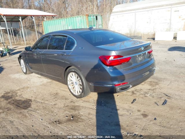 Photo 2 VIN: WBA7J2C52JG938358 - BMW 740E 