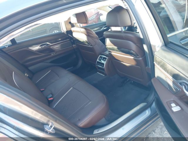 Photo 7 VIN: WBA7J2C52JG938358 - BMW 740E 