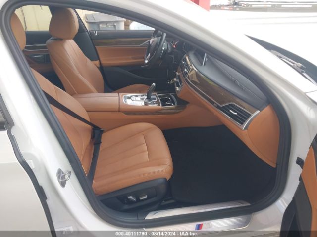 Photo 4 VIN: WBA7J2C57HG497658 - BMW 740E 