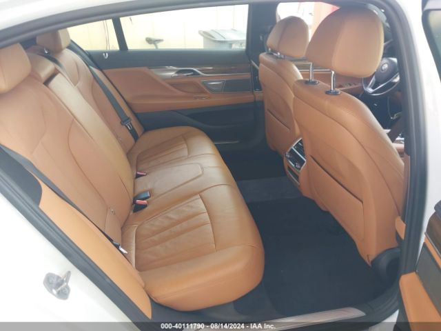 Photo 7 VIN: WBA7J2C57HG497658 - BMW 740E 