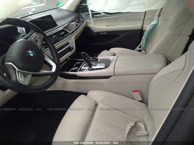 Photo 4 VIN: WBA7J2C59JB246336 - BMW 7 