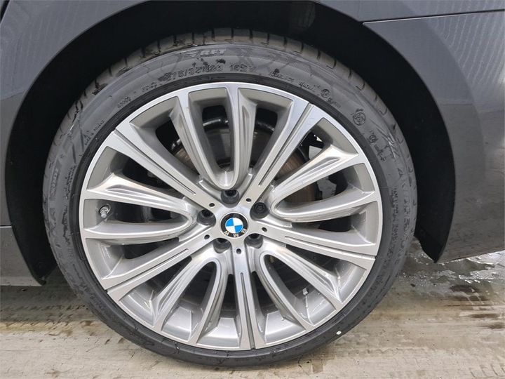 Photo 14 VIN: WBA7R21000CF25847 - BMW 740 