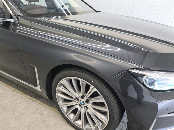 Photo 29 VIN: WBA7R21000CF25847 - BMW 740 