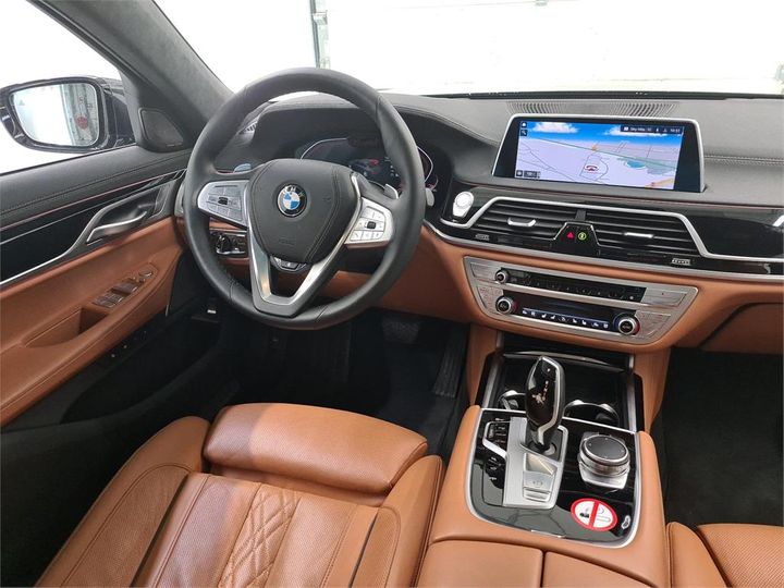 Photo 6 VIN: WBA7R21000CF25847 - BMW 740 