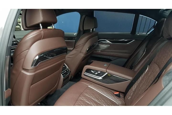 Photo 10 VIN: WBA7S410X0CD15787 - BMW 7 SERIES SALOON 