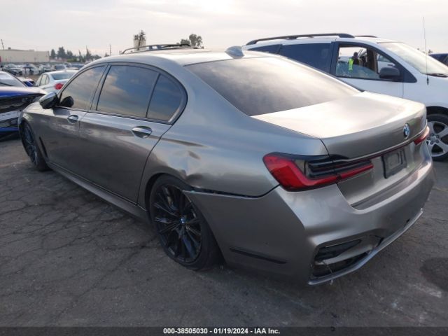 Photo 2 VIN: WBA7T2C01MCF14800 - BMW 740I 