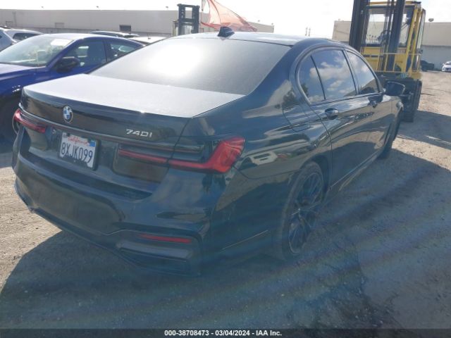 Photo 3 VIN: WBA7T2C01NC816392 - BMW 740I 