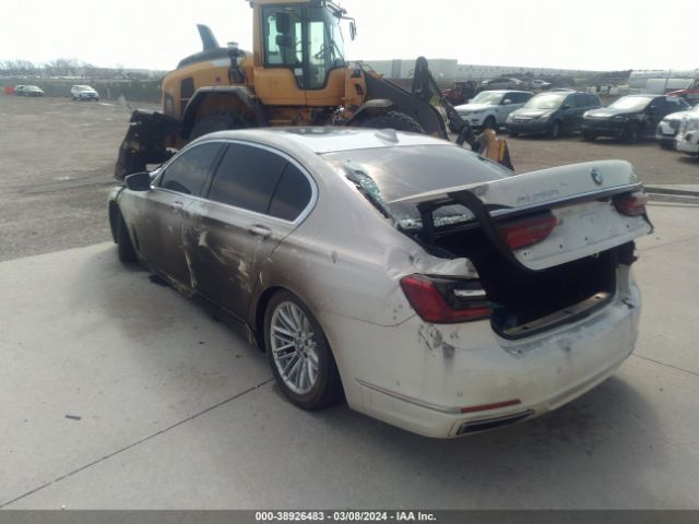 Photo 2 VIN: WBA7T2C02LCE11643 - BMW 740I 