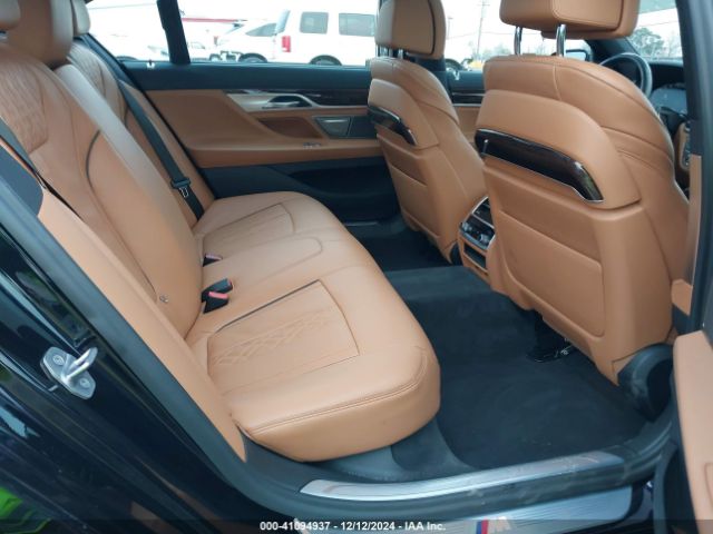 Photo 7 VIN: WBA7T2C05MCE60952 - BMW 740I 