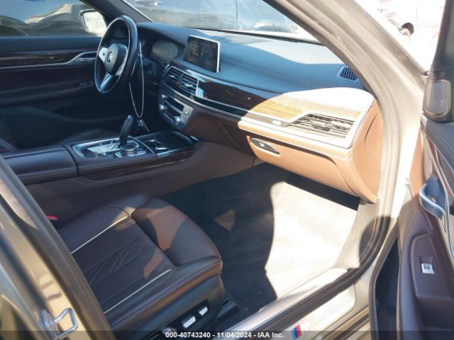 Photo 4 VIN: WBA7T2C08NCH67971 - BMW 740LI 