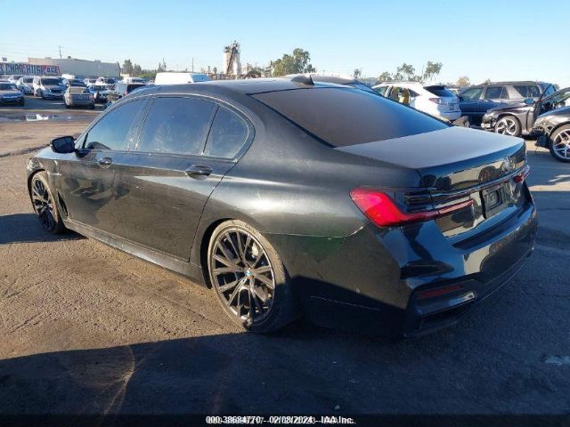 Photo 2 VIN: WBA7T2C0XNCJ09968 - BMW 7 SERIES 