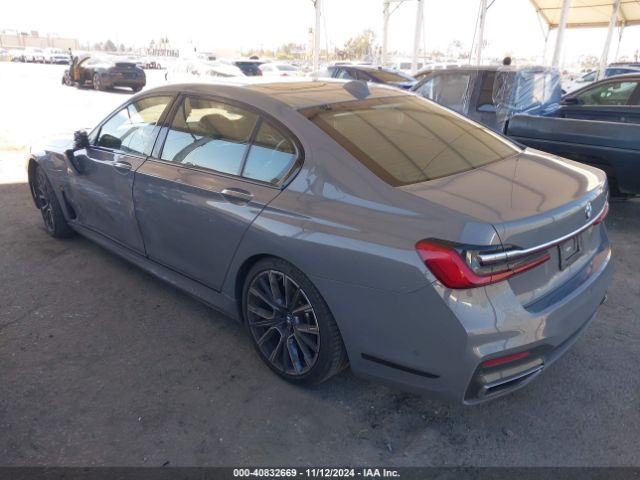 Photo 2 VIN: WBA7T2C0XNCJ65683 - BMW 740LI 