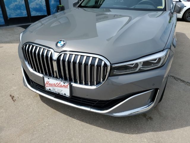 Photo 8 VIN: WBA7T4C02NCH67797 - BMW 7 SERIES 