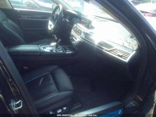 Photo 4 VIN: WBA7T4C03NCH96841 - BMW 740I 